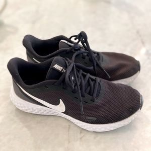 Nike Revolution Running Shoes
